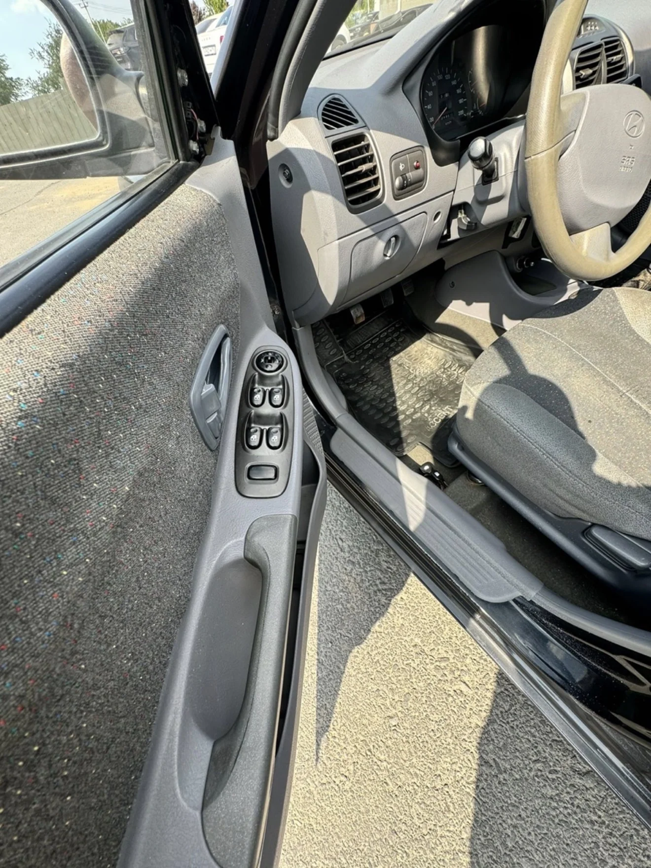 Hyundai accent 1.5MT - миниатюра 9