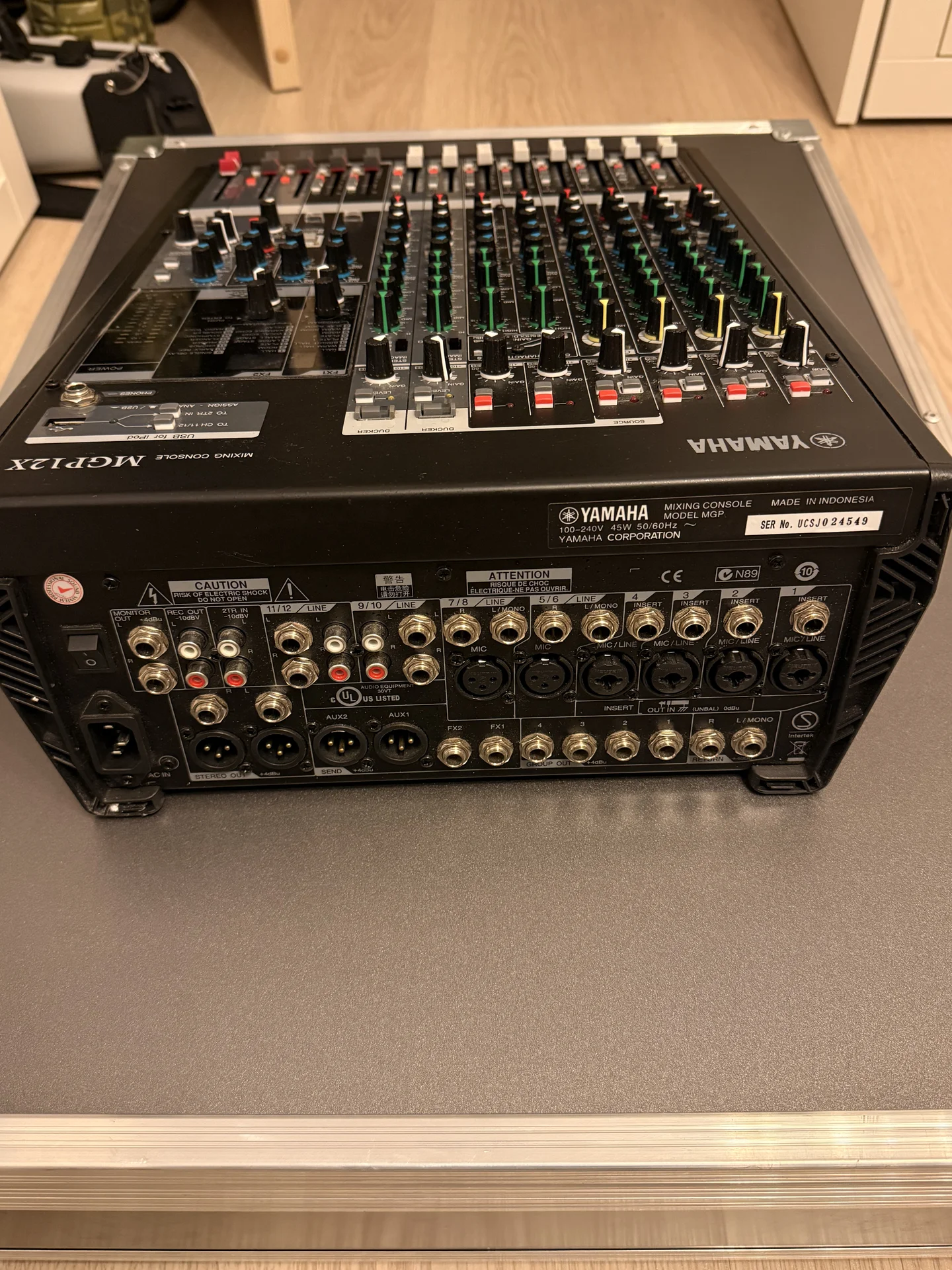 Микшерный пульт Yamaha mgp12x - миниатюра 4