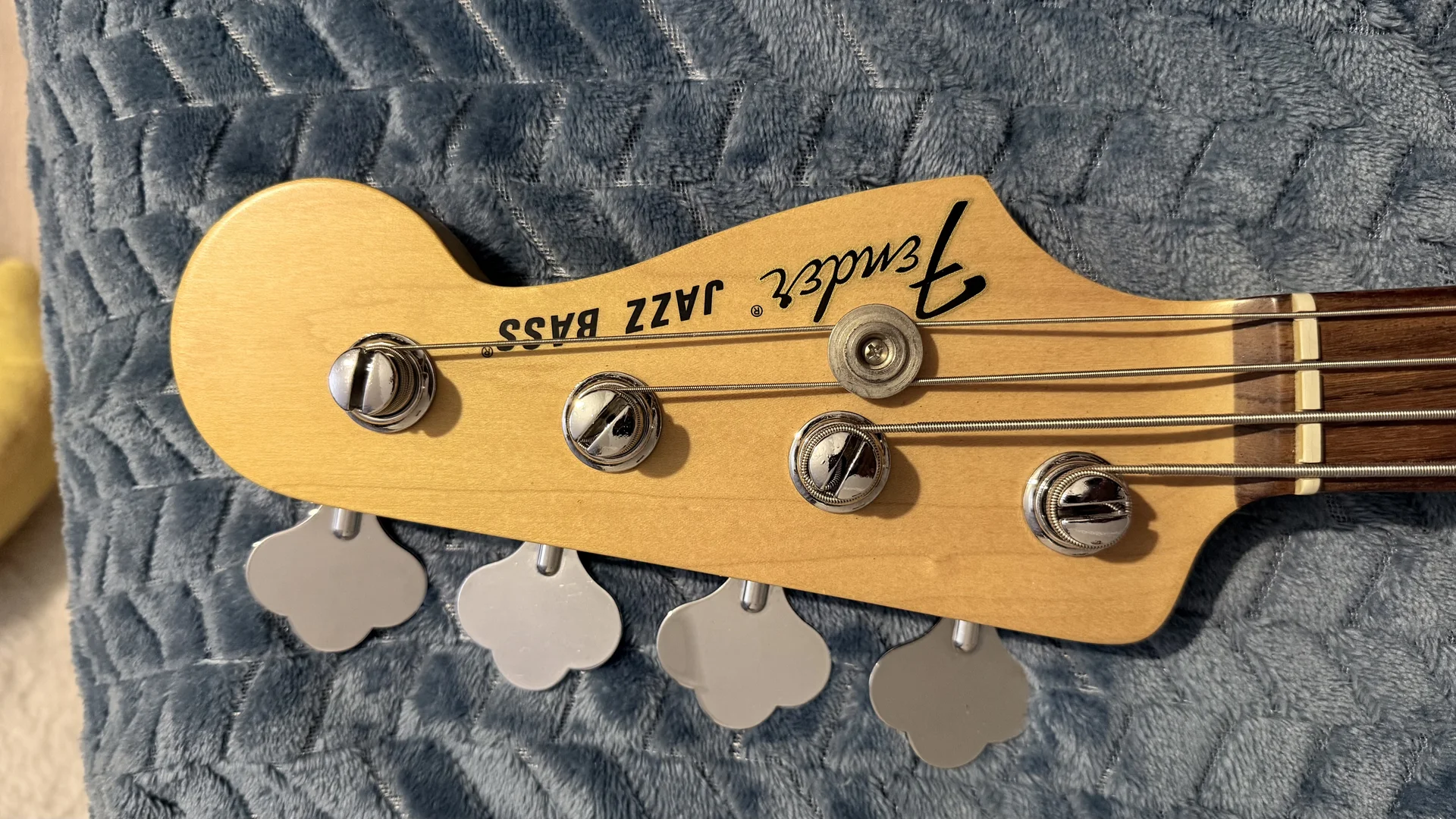 Бас гитара Fender Jazz Bass USA - миниатюра 9
