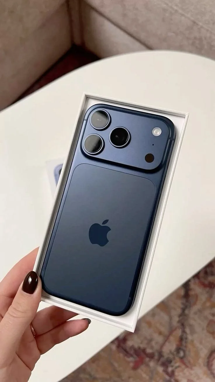 iPhone 17 Pro Max, 256 ГБ, eSIM, Blue - изображение 1
