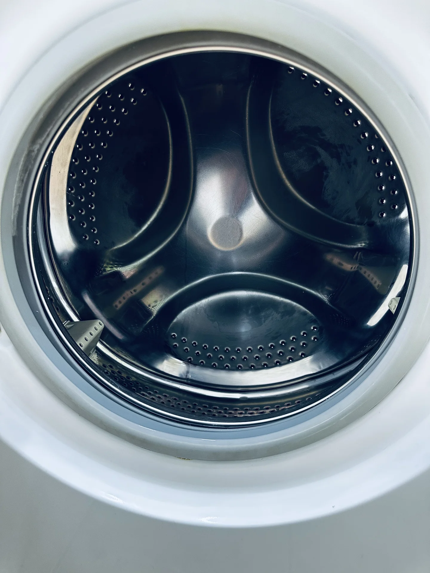 Узкая стиральная машина Indesit - миниатюра 5