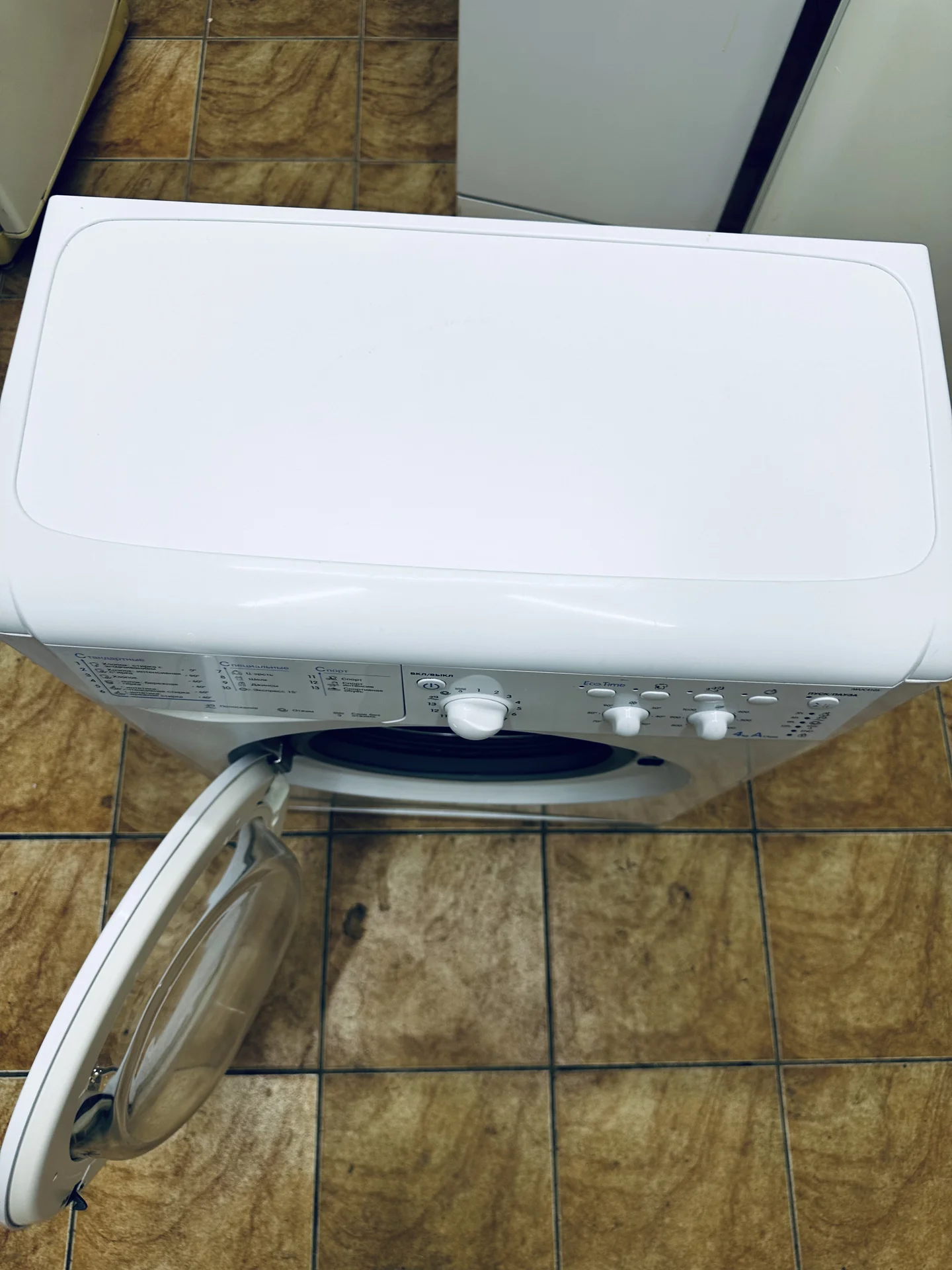 Узкая стиральная машина Indesit - миниатюра 6