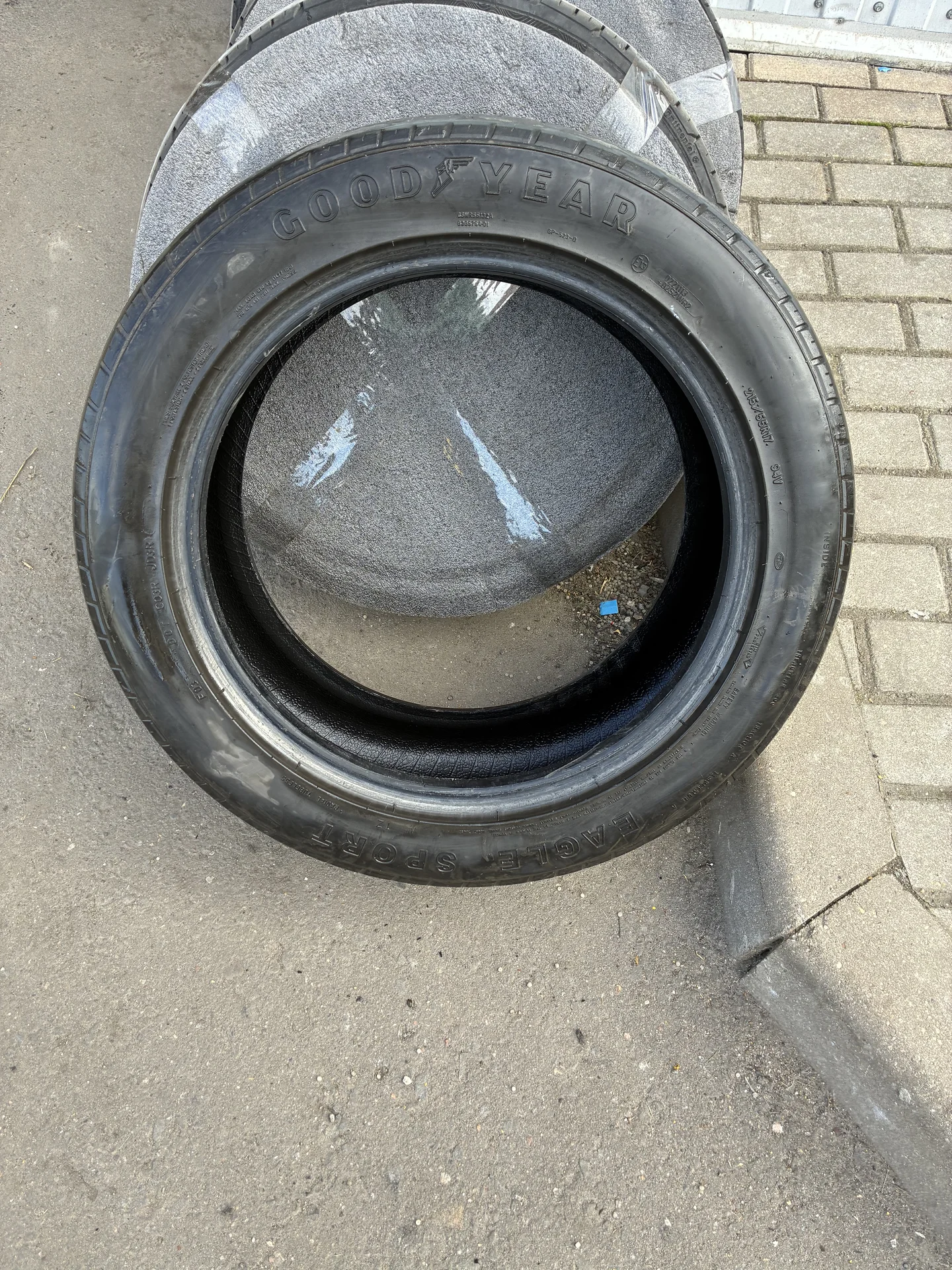 Летние шины Goodyear Eagle Sport 215/55 R17 - миниатюра 5