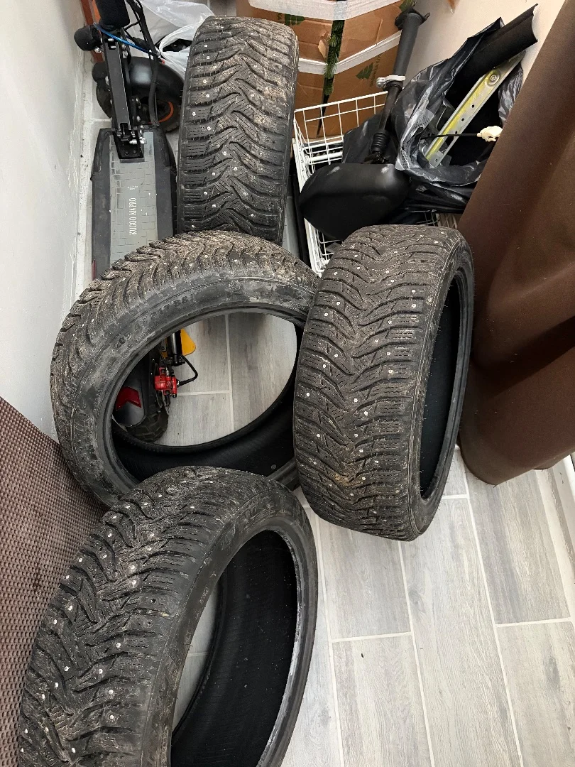Резина зимняя Kumho 2024 год r17 205/45 - миниатюра 2