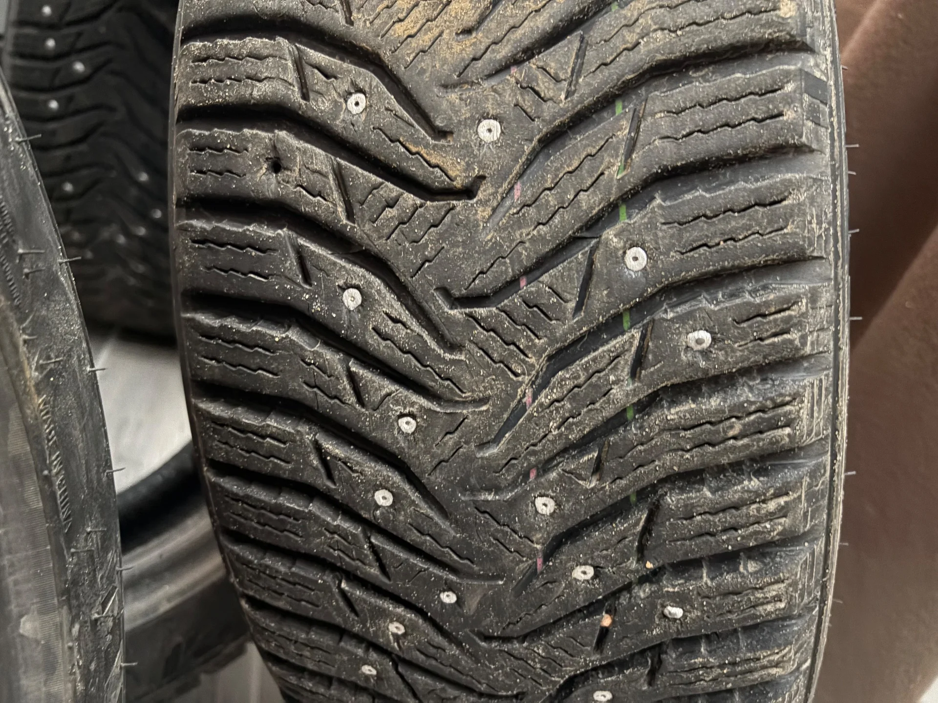 Резина зимняя Kumho 2024 год r17 205/45 - миниатюра 5