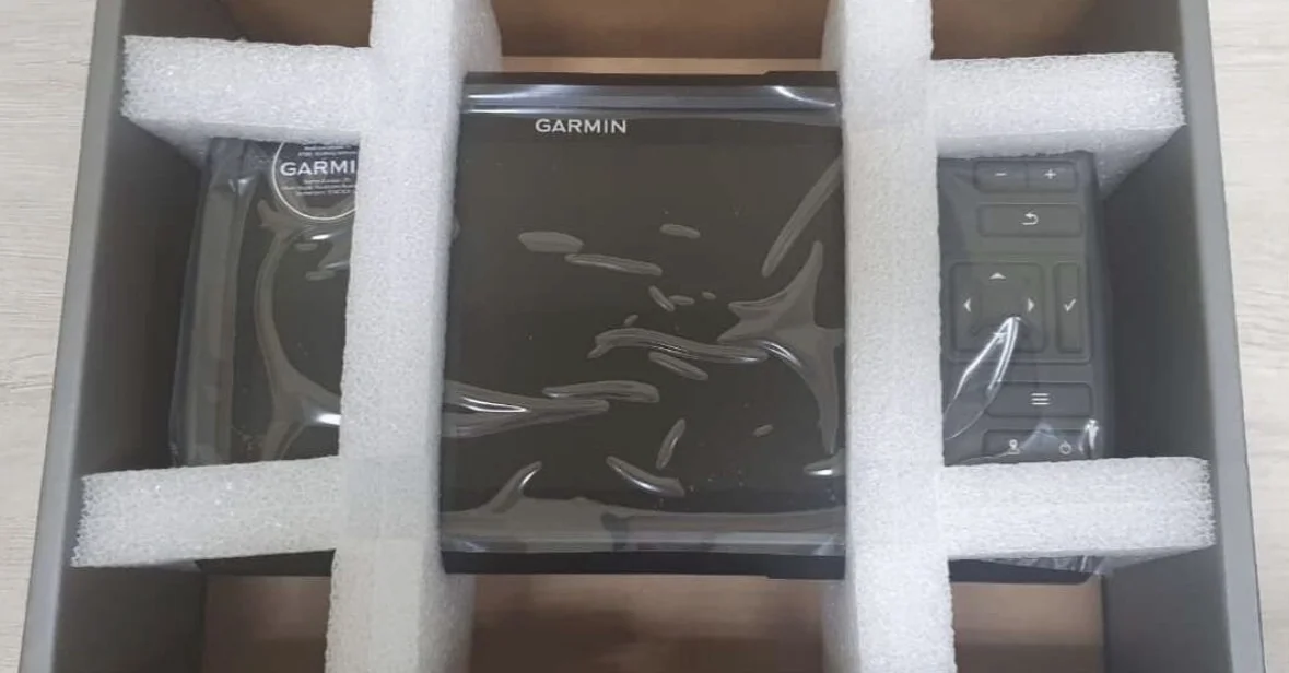 Эхолот Garmin striker vivid 9sv c датчиком GT52 - миниатюра 2