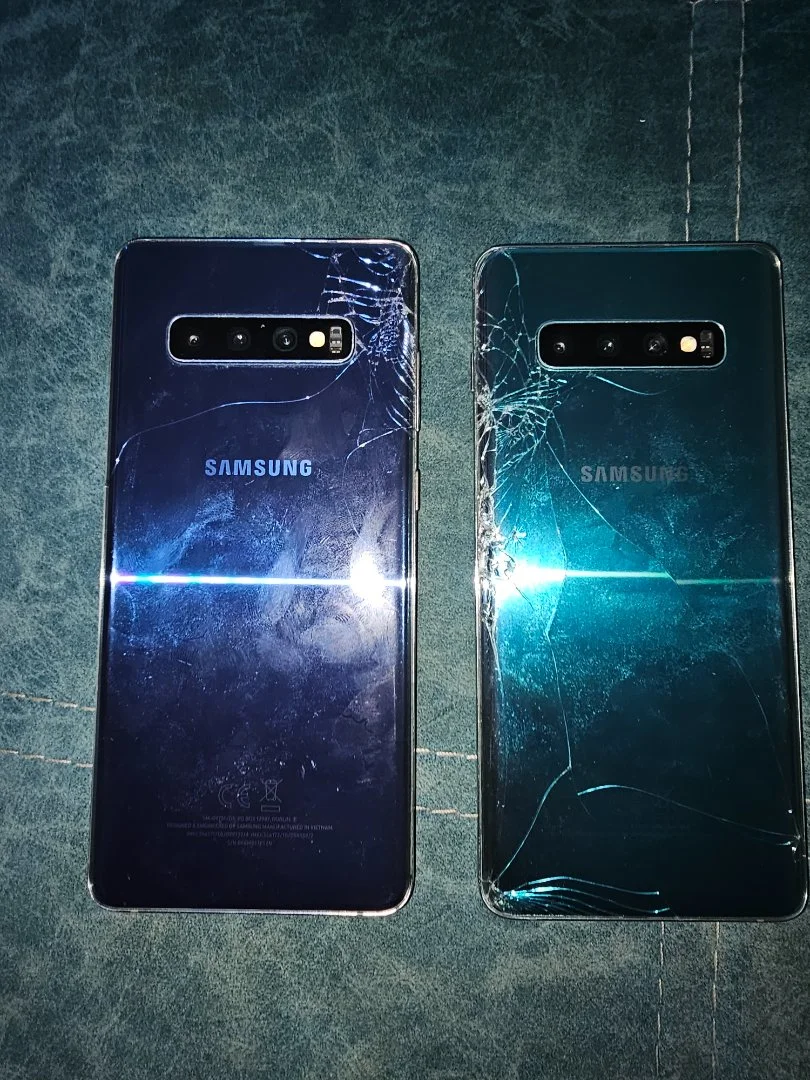 Samsung s10 plus - миниатюра 2