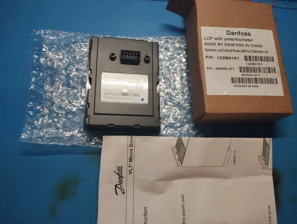 Панель управления 132B0101 LCP 12 с потенциометром - миниатюра 3