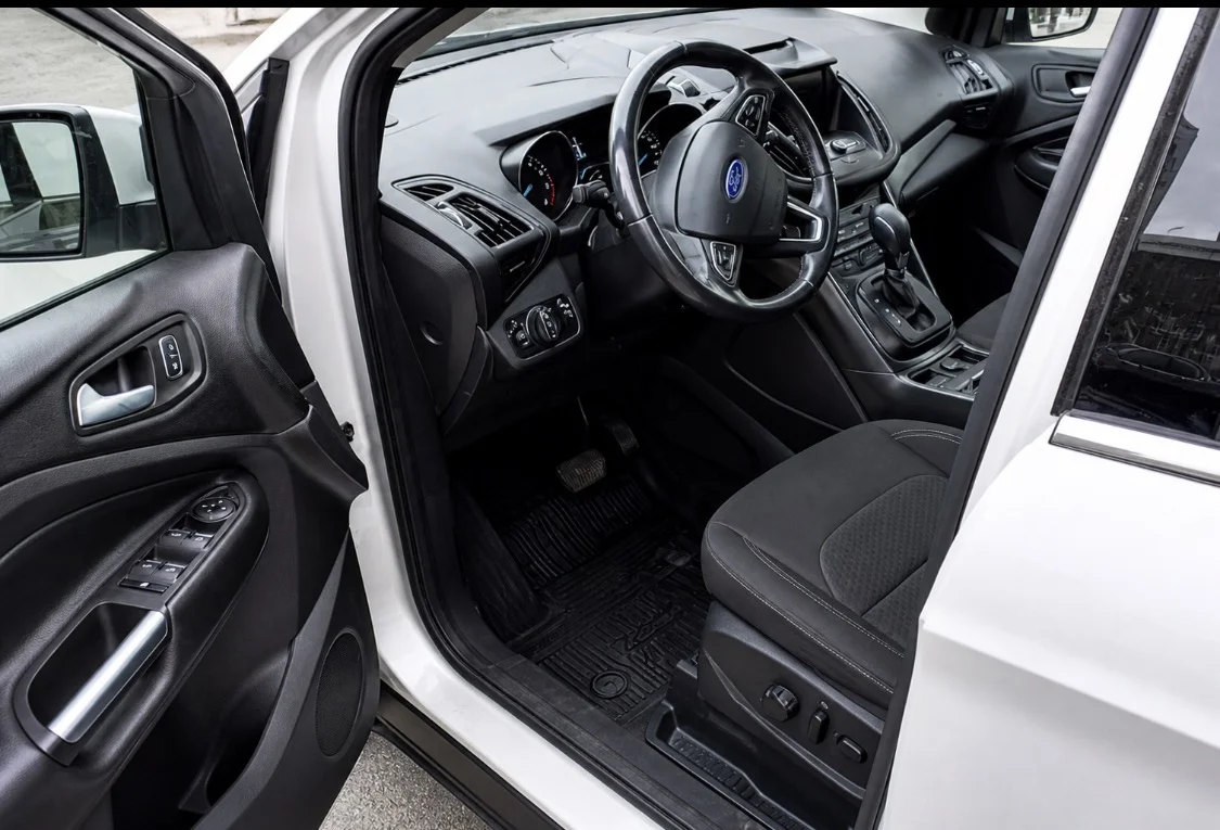 Ford Kuga 2018 - миниатюра 6