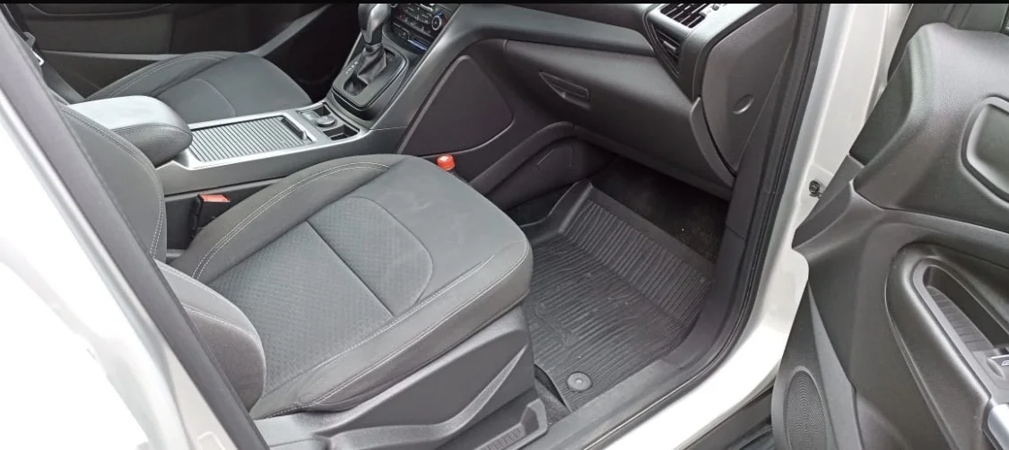 Ford Kuga 2018 - миниатюра 9