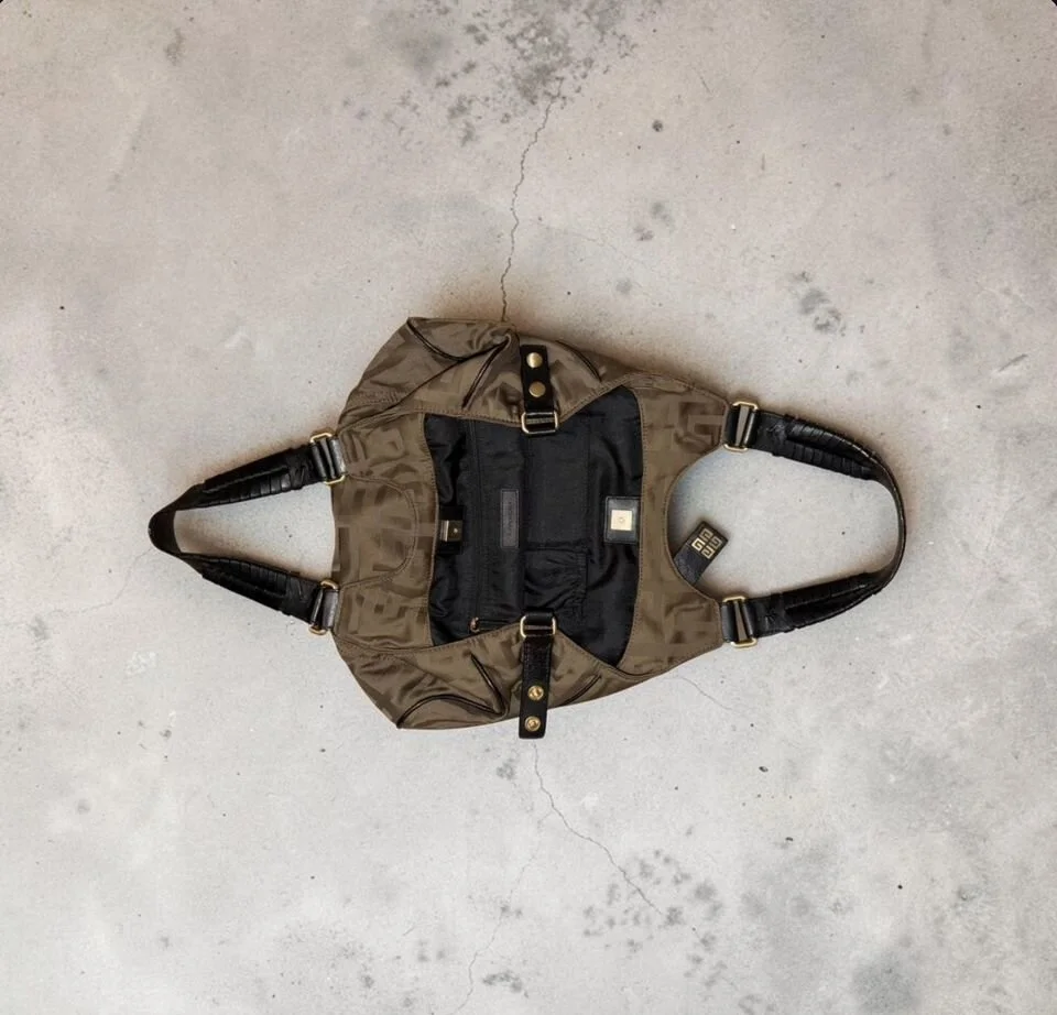 Givenchy monogram hobo bag archive - миниатюра 4