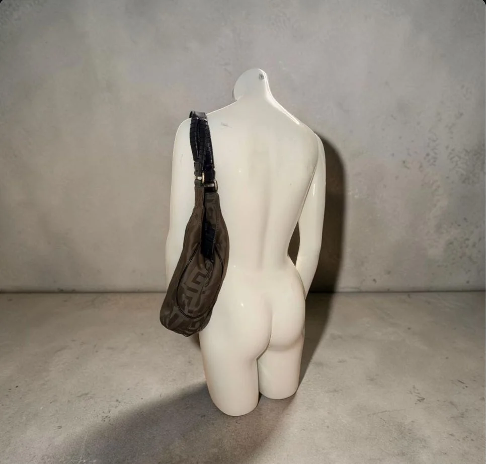 Givenchy monogram hobo bag archive - миниатюра 7
