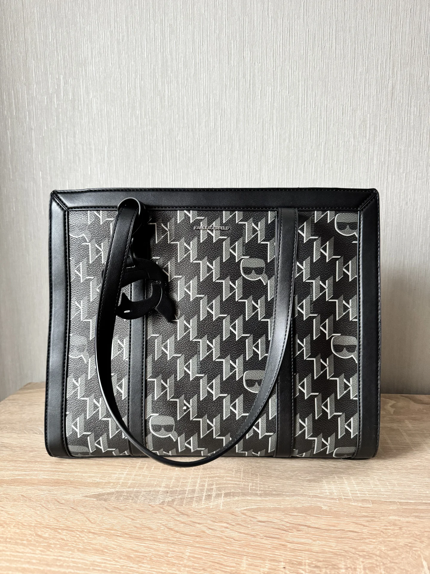 Оригинальная сумка Karl Lagerfed - изображение 1