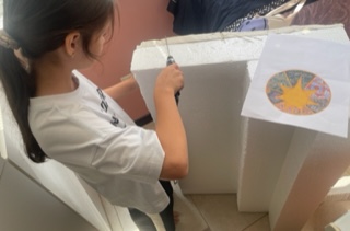 Склеила слои и буду вырезать.