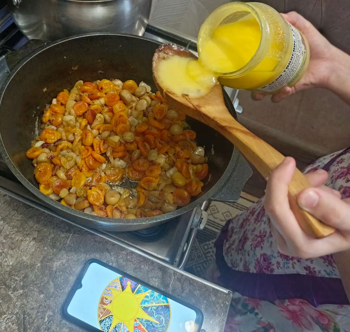 Все жарим на топленом масле.