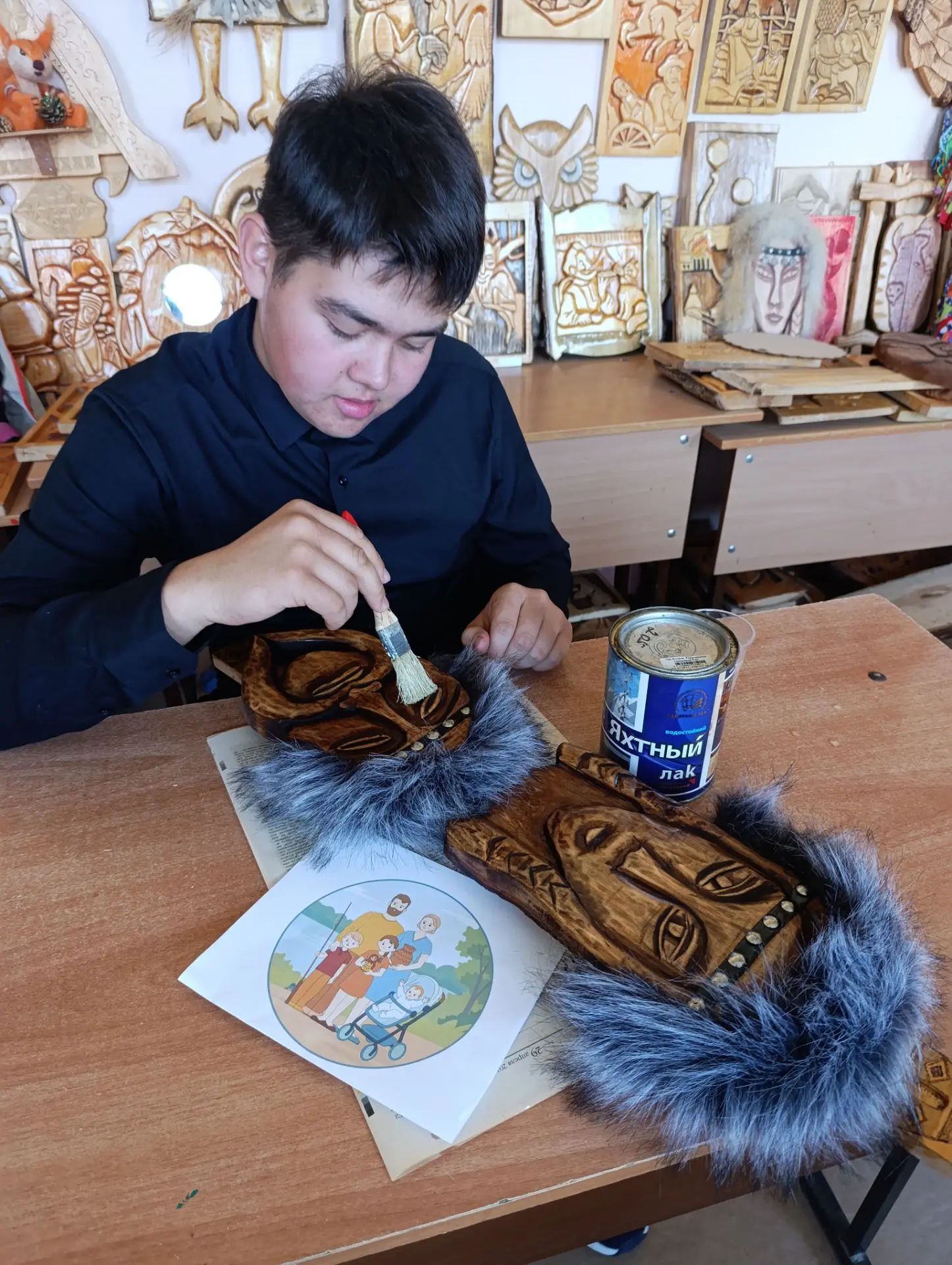 Покрываем лаком