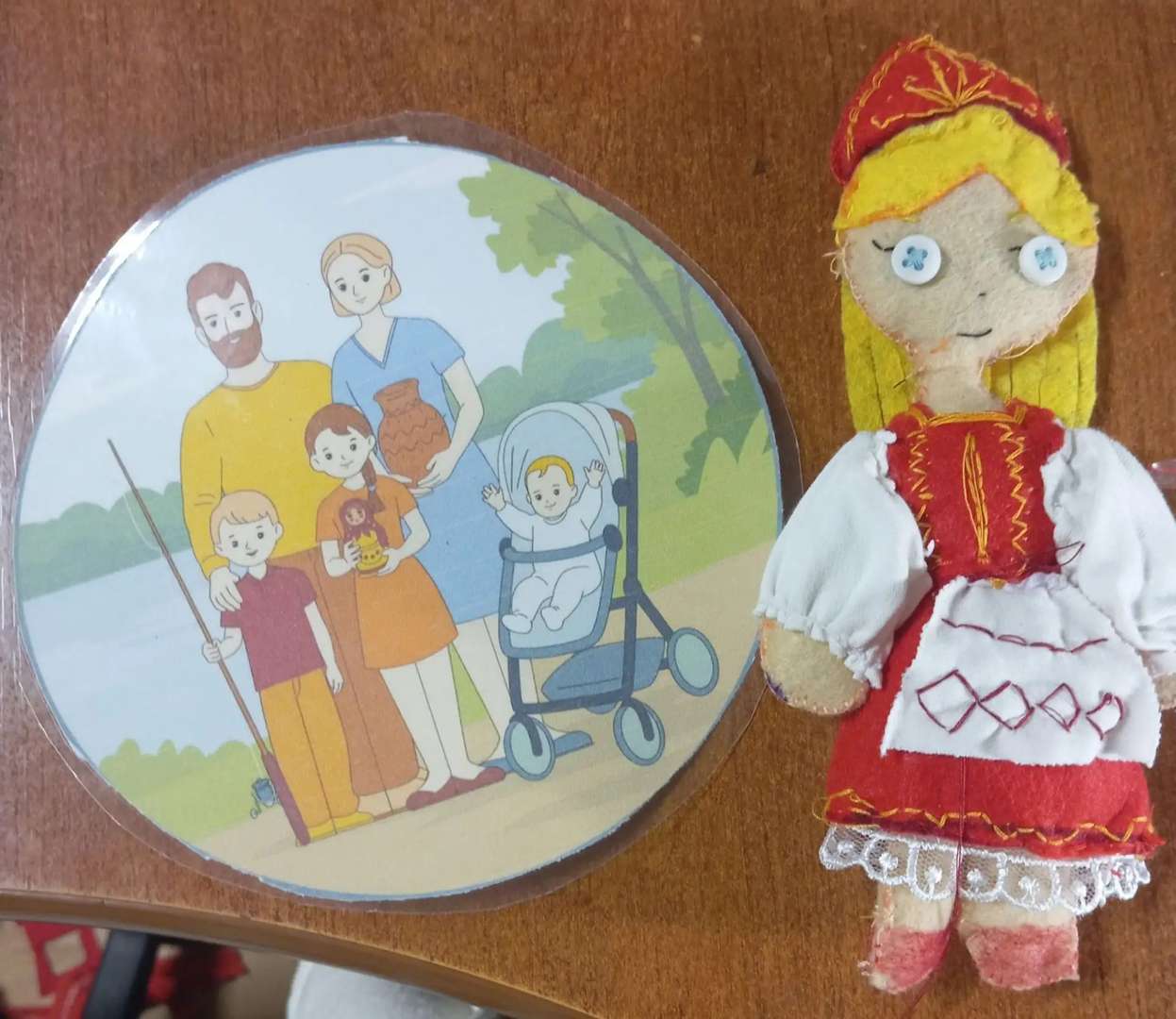 Всем привет! Я украшена,коса заплетена.