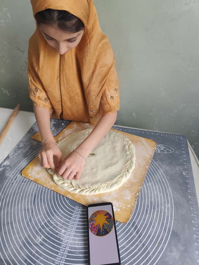Плетение косички по краям чуду