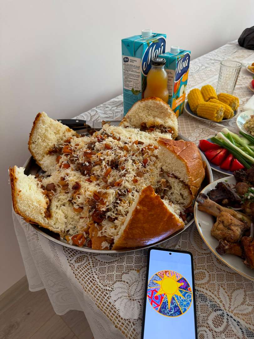 Нарезаем порционными кусками.