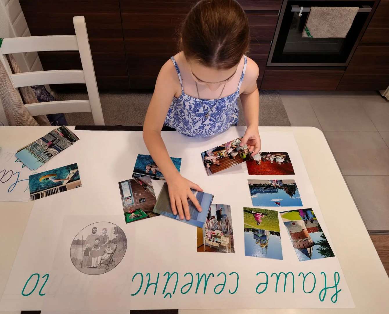 Гармонично и ровно разместить фотографии на плакате - непростая задача. Изображения должны сочетаться друг с другом хронологически, по цветам и расположению.