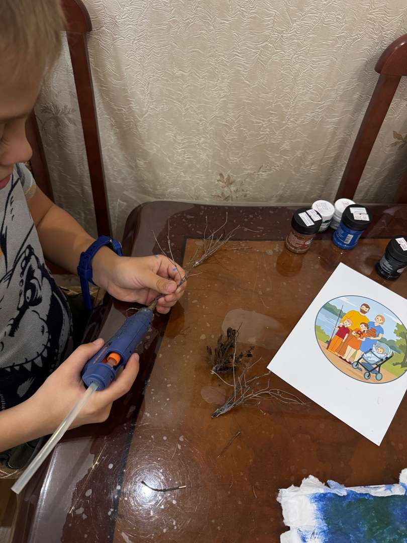 Делаю из веточек деревья