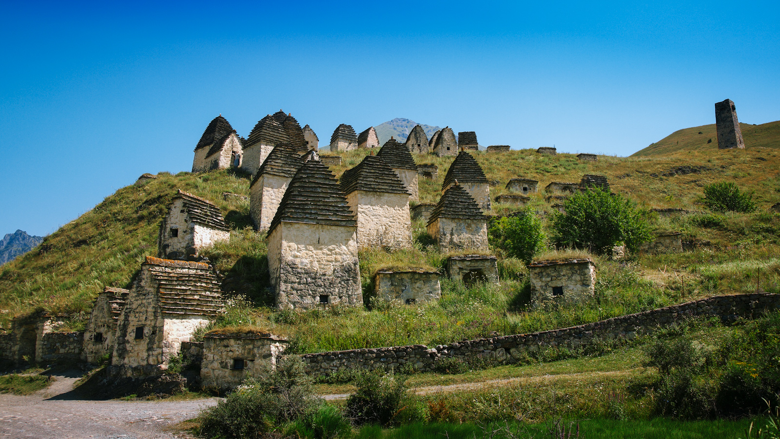 Двухдневная красавица Осетия: Цейское ущелье, Город мёртвых и Кармадон — 11
