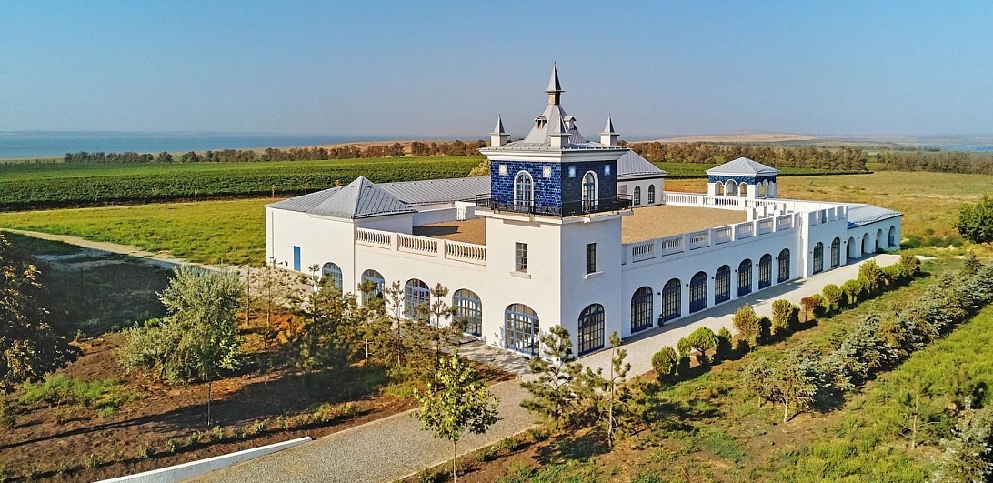 Винодельни Азовского моря: Поместье Голубицкое, Шато-Тамань и Тамань