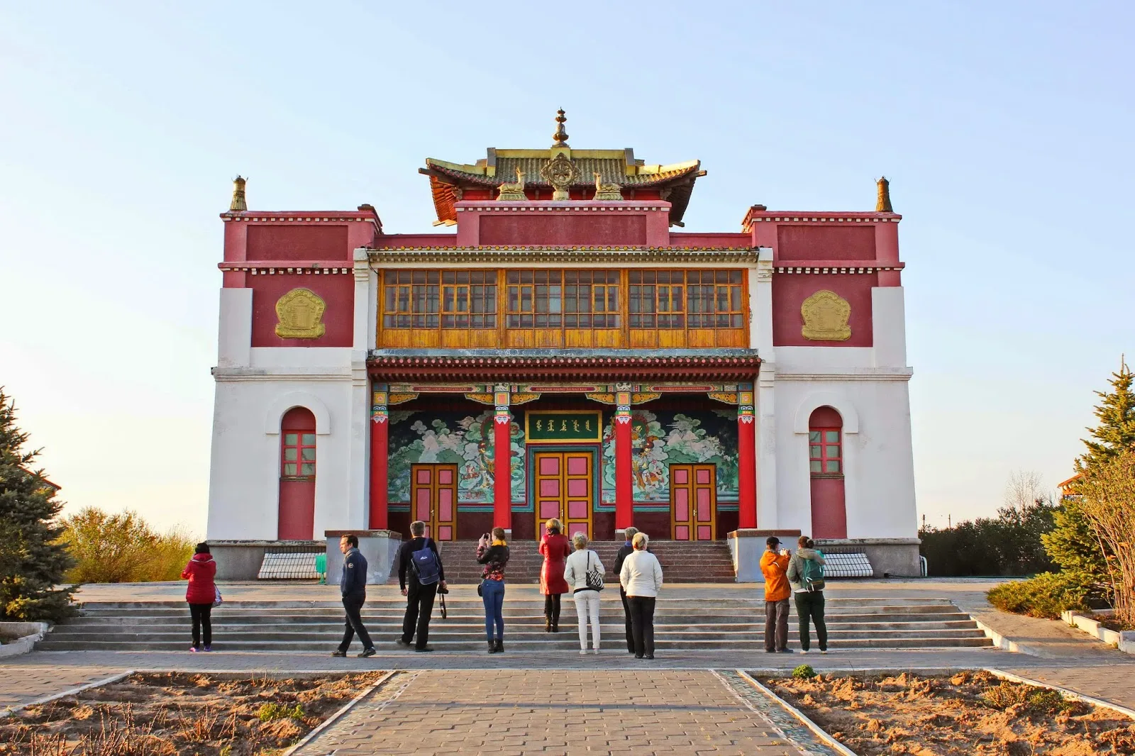 Фестиваль тюльпанов в Калмыкии: Страна Бумба, степи и барханы — 3