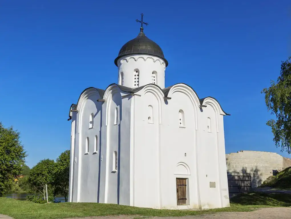 Церковь Святого Георгия. Село Старая Ладога, Ленинградская область. Фотография: Наталья Волкова / фотобанк «Лори»