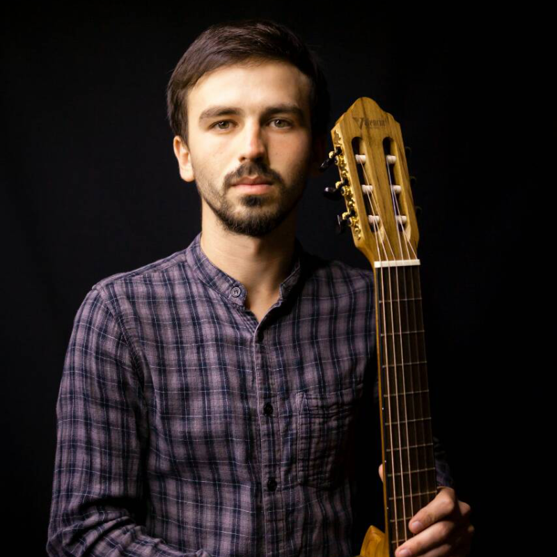 Преподаватель Андрей Грекул