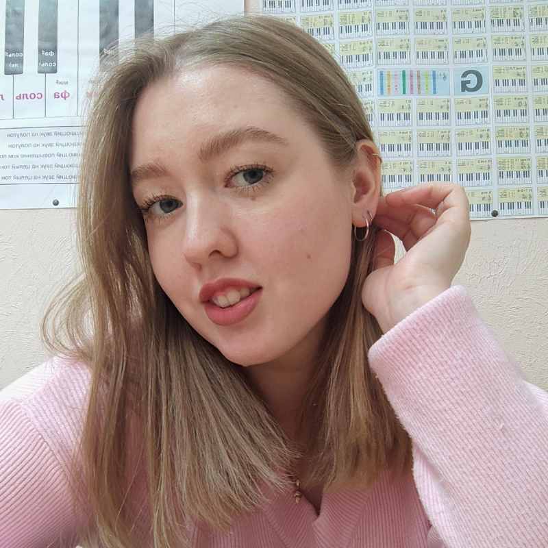 Преподаватель Юлия Дегтерева