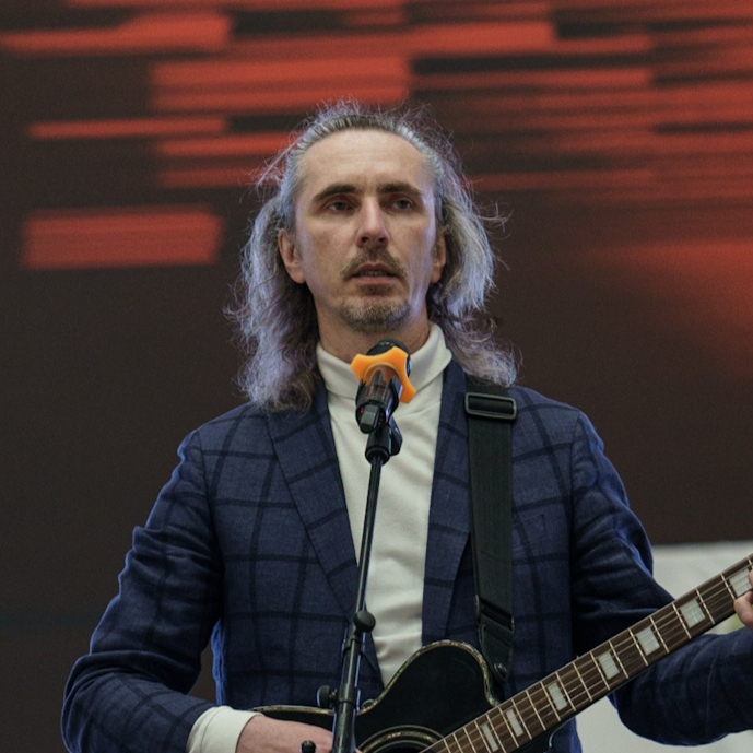 Преподаватель Павел Ляпин