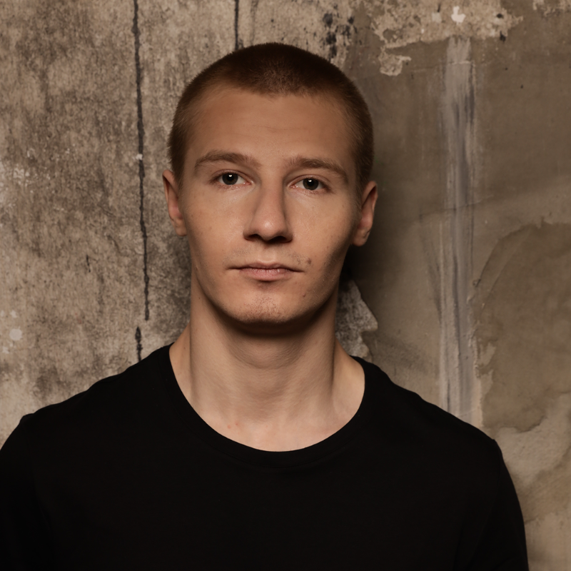 Преподаватель Александр Уланов