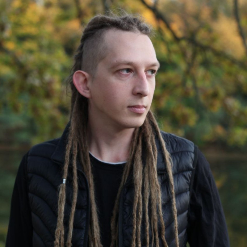 Преподаватель Анатолий Федоров