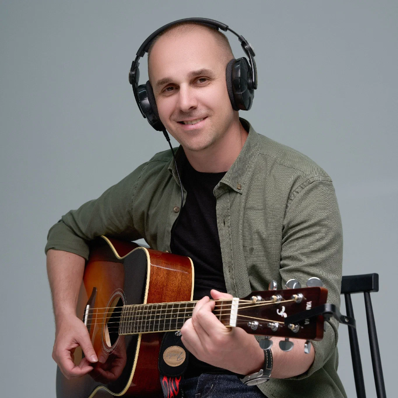 Преподаватель Сергей Демихов