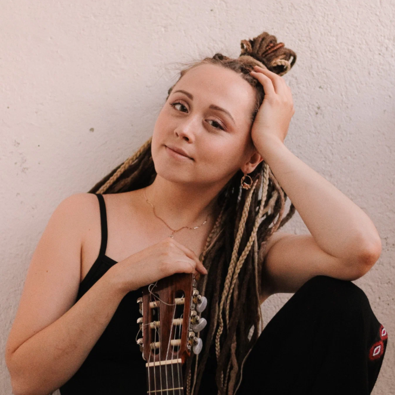 Преподаватель Анна Арисова