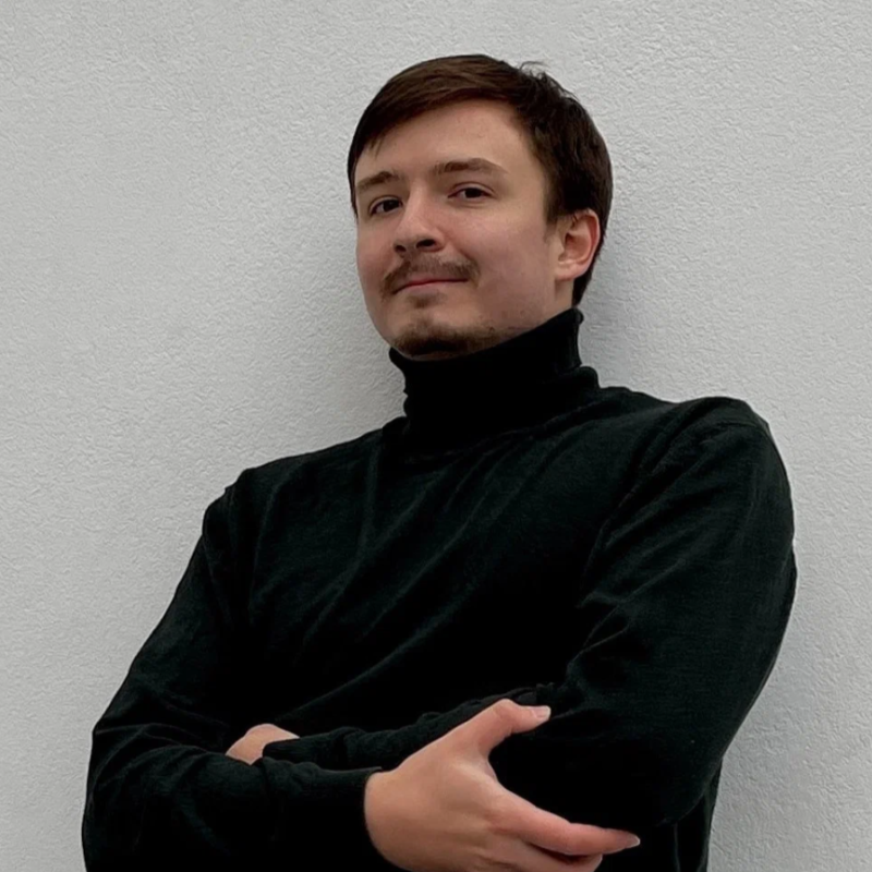 Преподаватель Сергей Лопатин