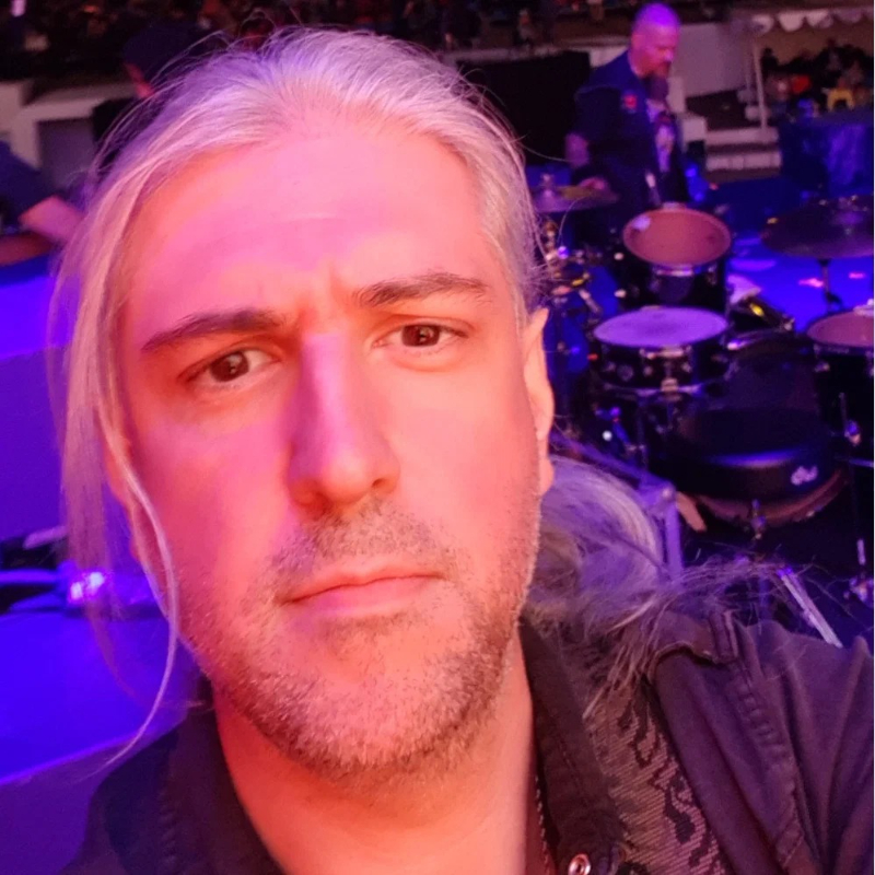 Преподаватель Константин Коныгин