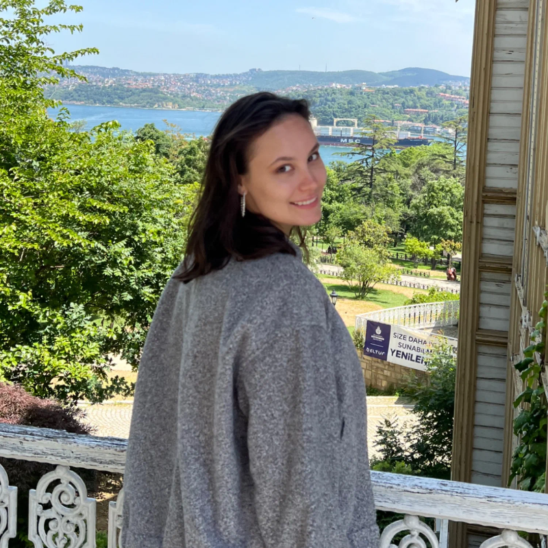 Преподаватель Елизавета Долгова