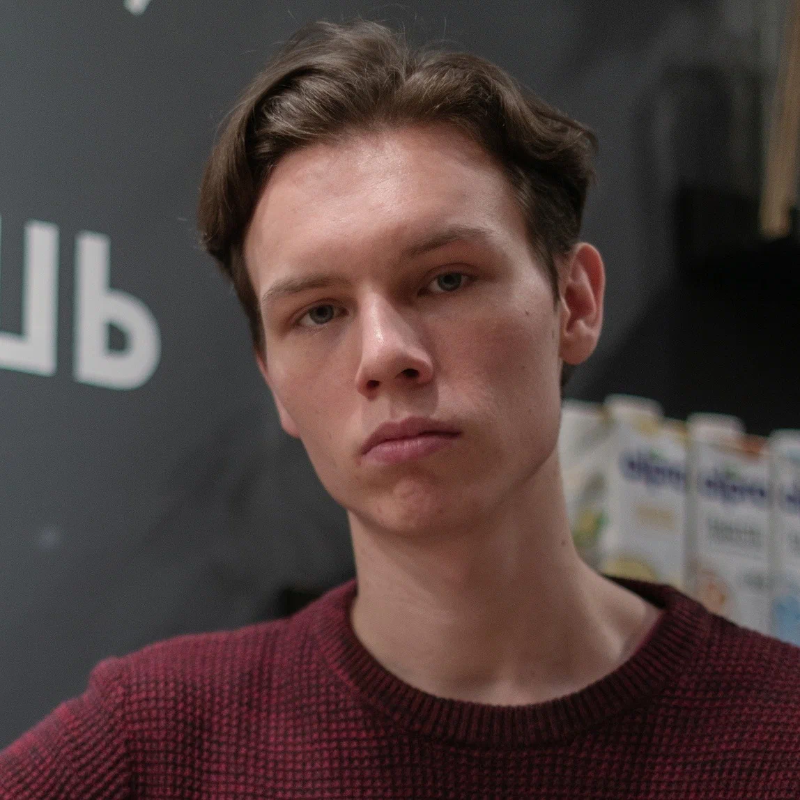 Преподаватель Егор Кузнецов