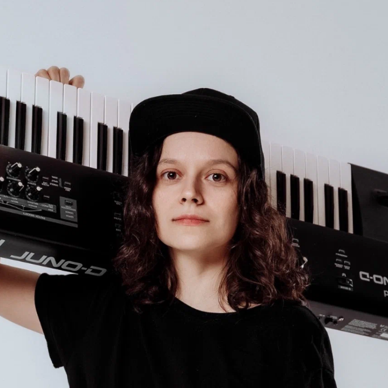 Преподаватель Мария Кирина