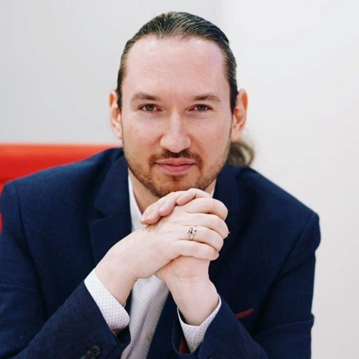 Преподаватель Иван Лебедев