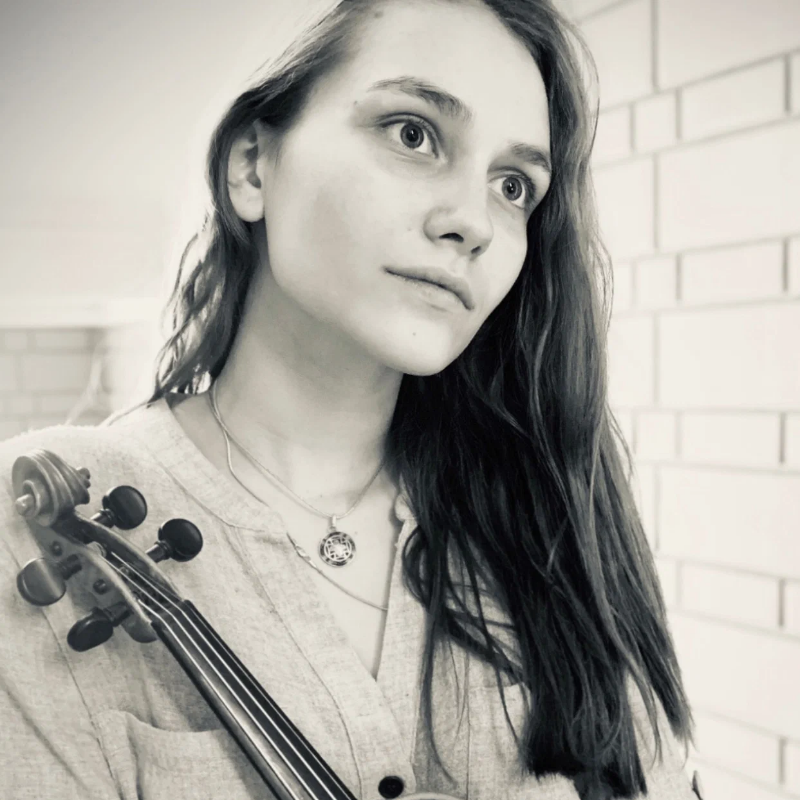 Преподаватель София Скудрэ