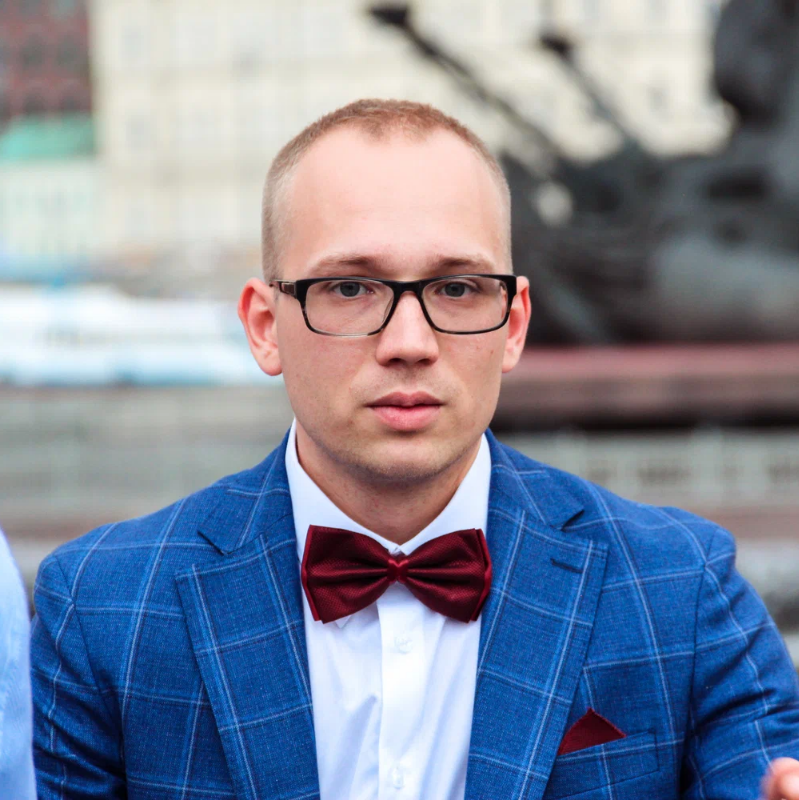 Преподаватель Михаил Клименко