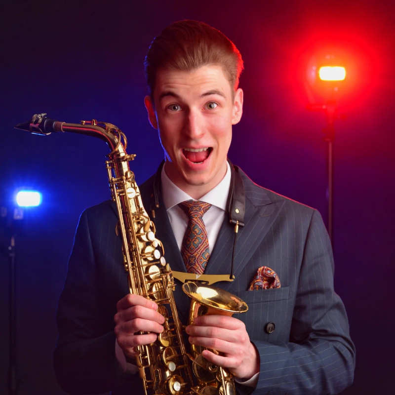 Преподаватель Андрей Боголюбов