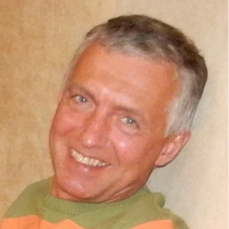 Преподаватель Игорь Семёнов