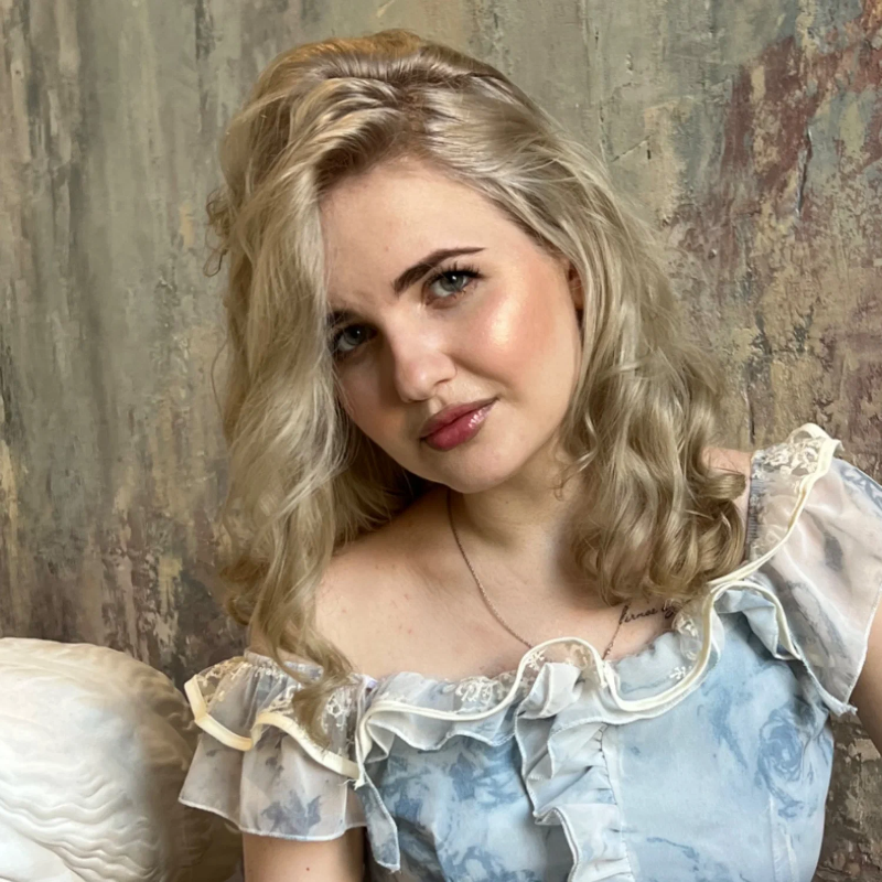 Преподаватель Катерина Егидес