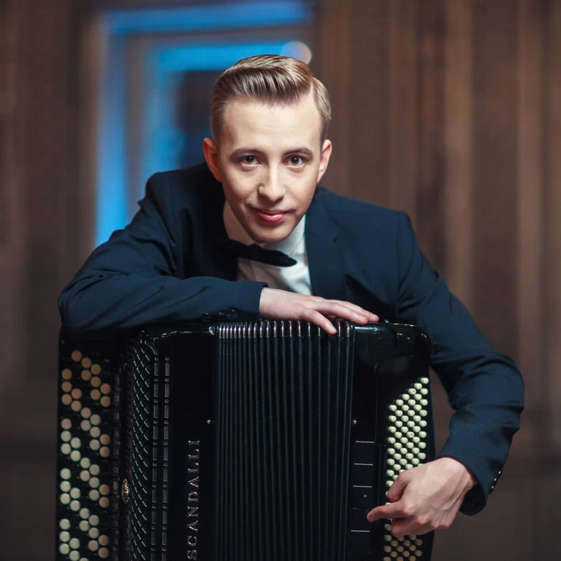 Преподаватель Максим Н.