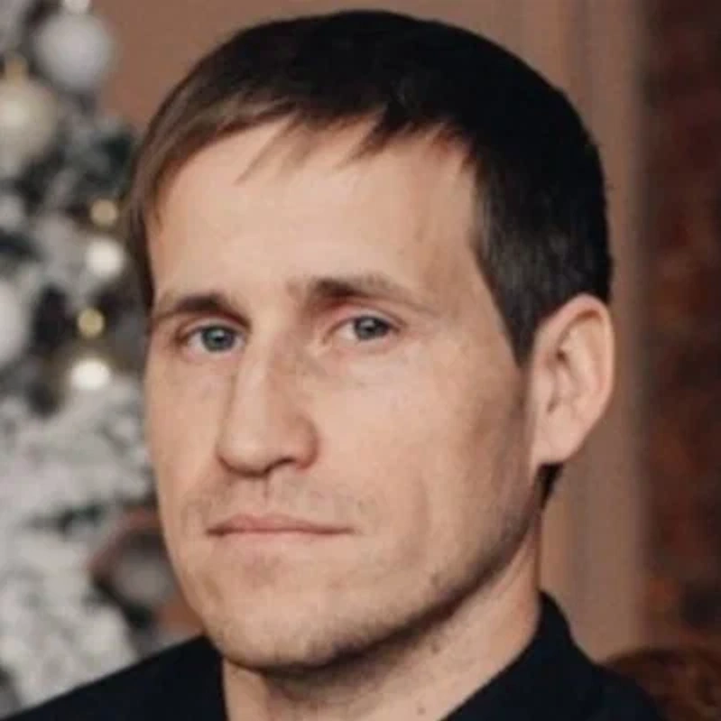 Преподаватель Виталий Бутин