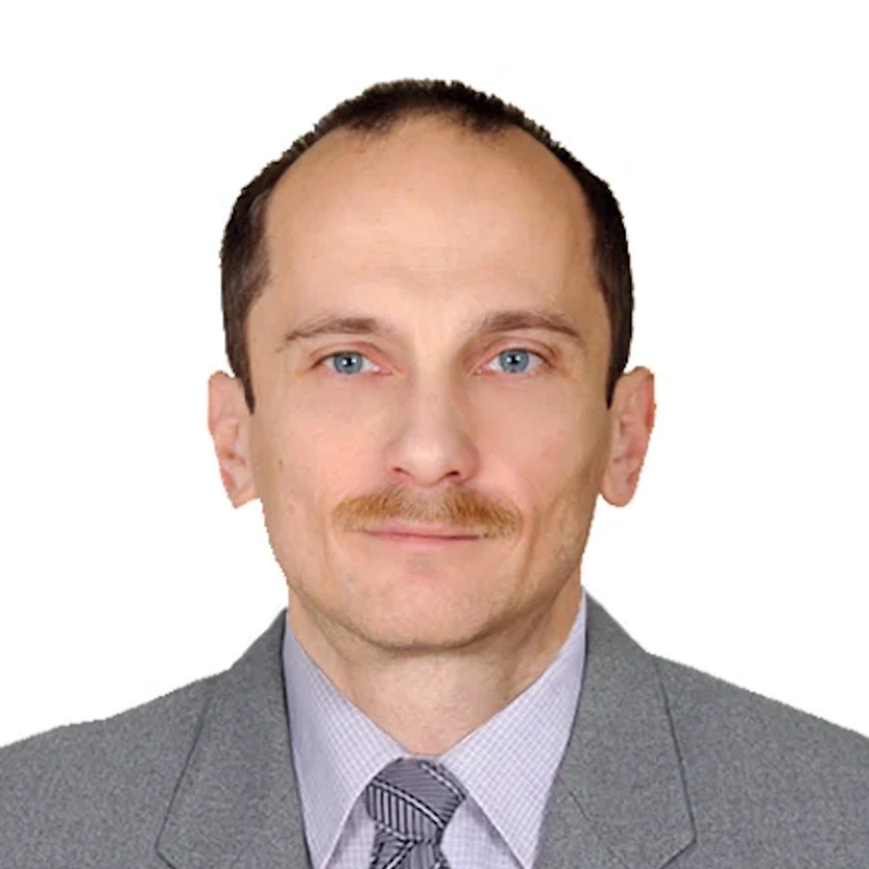 Преподаватель Сергей Золотарёв